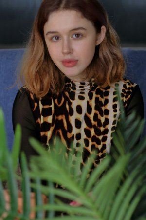 Riccarda teases with scarlet lipstick, exposing beautiful breasts and a natural bush in a flirty mood — Riccarda #21