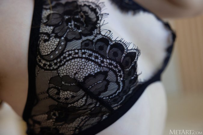 Vicki Wade teases in lingerie then sprawls nude on sofa — Vicki Wade #3