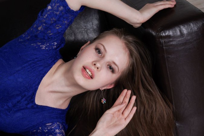 Victoriya A lifts royal blue chiffon dress teasingly as hair street secrets barefoot seance — Victoriya A #3